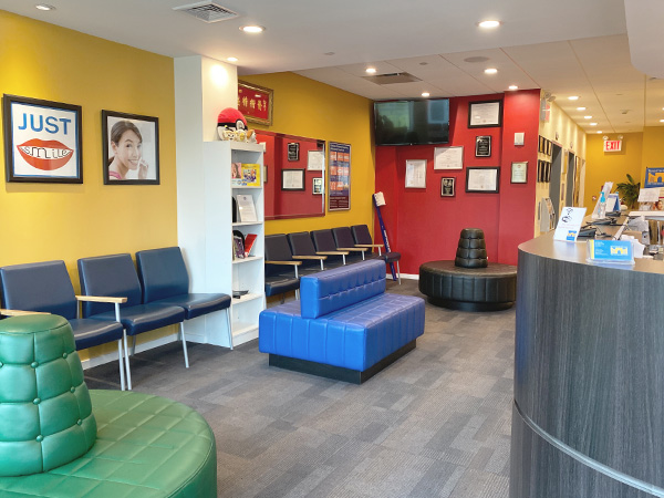 Manhattan Bridge Orthodontics waiting area